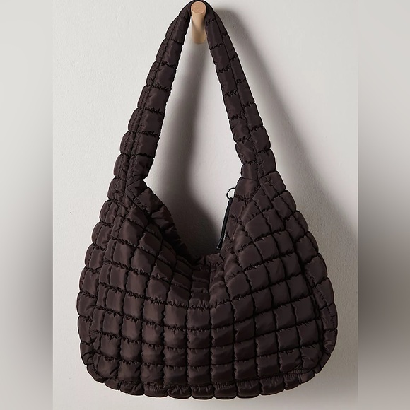1 LEFT ✨NEW Free People FP Movement Quilted Carryall Bag In Chocolate - Picture 2 of 12